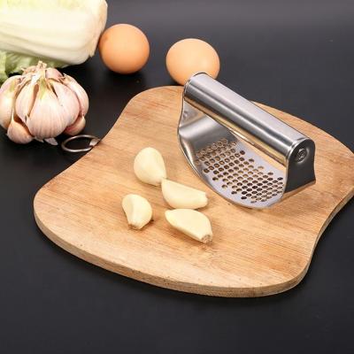 China Ginger Crusher Squeezer Wholesale Garlic Viable Hot Manual Press Household Garlic Amazon Stainless Steel for sale