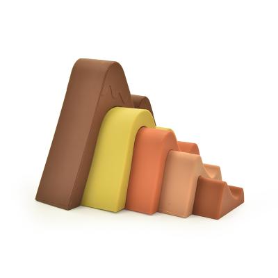 China YXT-BT- 11 Chewable Food Grade Silicone Rainbow Color Mountain Practical Ability Educational High Quality Model Stacking Baby Blocks Toy for sale