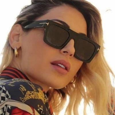 China New Classic Square Letter T Sunglasses Women Personality Leopard Print Frame Sun Shades UV 400 Lenses for sale