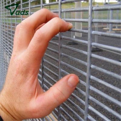 China Plain Weave 358 Mesh Barrier Climb Mesh 358 Railroad Price 358 Anti Ststiob Safe Barrier Fence for sale