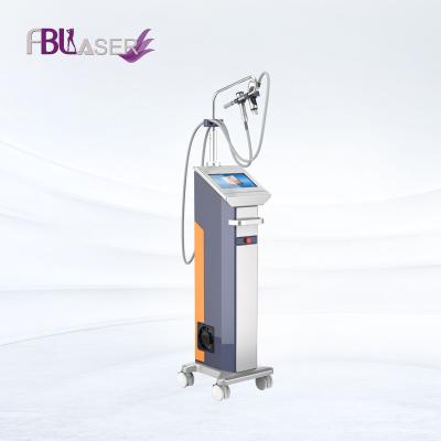 China 2019 la venta caliente belleza fraccionaria del RF y de Microneedle RF trabaja a máquina/dispositivo fraccionario de la belleza del rf de la micro-aguja en venta