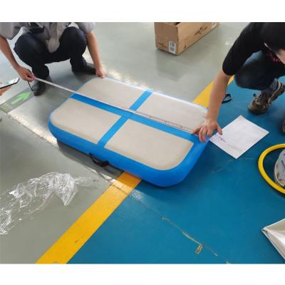 China Gymnastic Rolling Mat Airtrack Inflatable Air Track Gym Training Mat Custom Size for sale