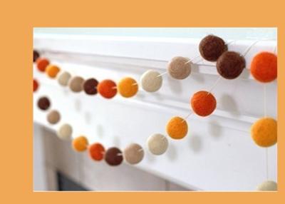 China 2.5 Cm Felt Fabric Crafts Fall Felt Ball Garland For Autumn Halloween Pumpkin for sale