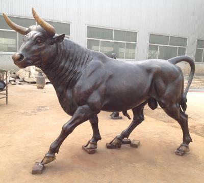 China Europe Good Factory Sculpture Life Size Bear Charging Bull Statue On Wall Street High Quality for sale