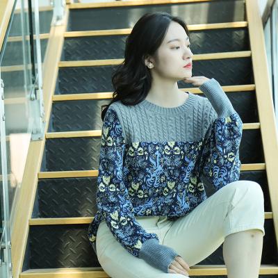 China Winter Style Stripe Woman Sweater Tops Anti-Wrinkle New Crew Neck Woolen Sweaters Wholesale for sale