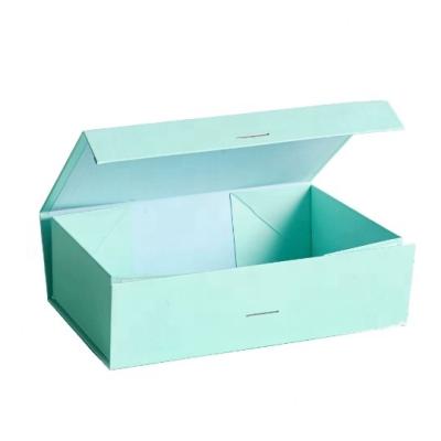 China High Quality Luxury Recycled Materials Gift Package Box White Paper Box With Magnetic Closure for sale