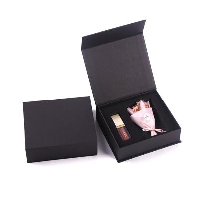 China Recycled Materials Gift Box Lip Gloss Boxes Custom Luxury Rigid Paper Packaging for sale