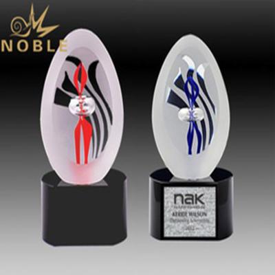 China Europe Crystal Egg Art Twist Hand Swollen Glass Award Trophy for sale