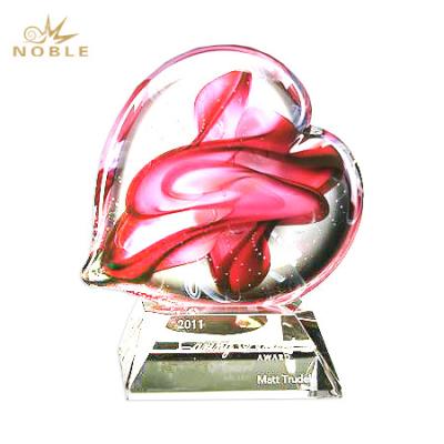 China Wholesale Europe Hand Blown Glass Heart Trophy Awards for sale