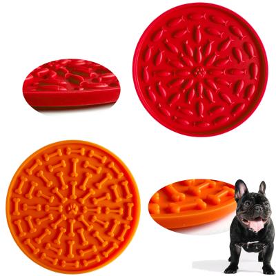 China Sustainable Dog Food Bowl Food Silicone Slow Distraction Licking Regimen for sale