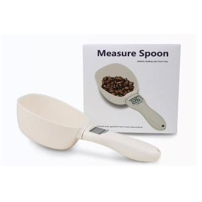 China Fashion Style Sustainable Plastic Made Smart Pet Food Weighing Spoon For Dogs And Cats for sale