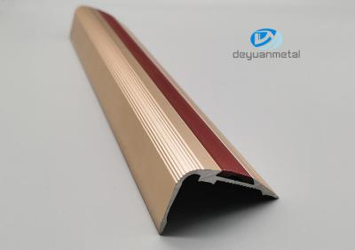 China 33x52mm Aluminiumtreppe, welche die Rand-Ordnung anodisiert mit PVC-Gummi riecht zu verkaufen