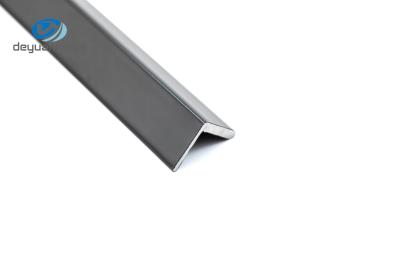 中国 黒いAnodized Aluminium L Profiles 10mmx10mm Size For Multiapplication 販売のため