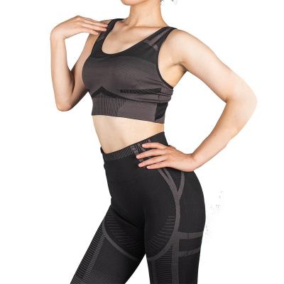 China Breathable 2 Piece Woman Yoga Street Sportswear Set Fitness Women Running Women Set Breathable Quick Dry Solid Color for sale