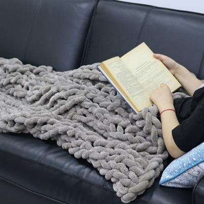 China Super Soft Breathable and Soft Thick Knit Blanket Handmade Chunky Chunky Yarn Knitted Throw Blanket for sale