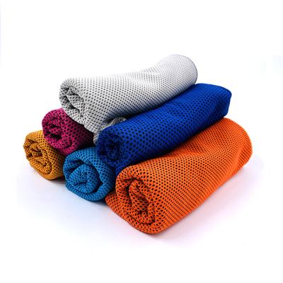 China QUICK DRY Customized Designed Instant Bulk Golf Cloth Microfiber Cooling Towel In Roll for sale