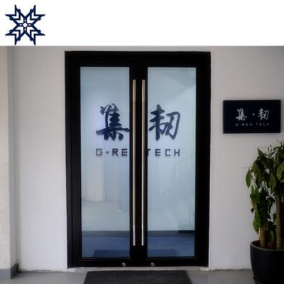 China Black Vertical Aluminum Interior Fiberglass Color Bifold Stacking Doors Corner Windproof for sale