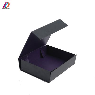 China Biodegradable Custom Magnetic Fold Cardboard Gift Packaging Paper Box for sale