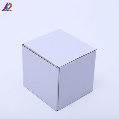 China Recycled Materials Factory Supply White Paper Packaging Box Small Corrugated Box for sale