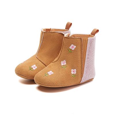 China Fashion Flat Flat Trend Lightweight Children's Boots Slip-On Breathable Slip-On Sports Shoes For Girls for sale