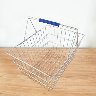 China Easy-carrying Small Wire Mesh Metal Shopping Basket For Supermarket for sale