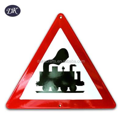 China Warning Signs Competitive Price New Design Round Metal Street Warning Sign for sale