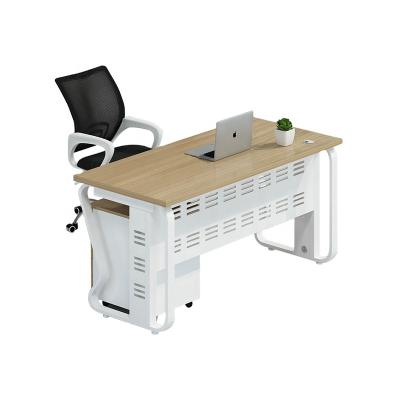 China Modern design durable metal legs open space office workstation desk from guangzhou for sale