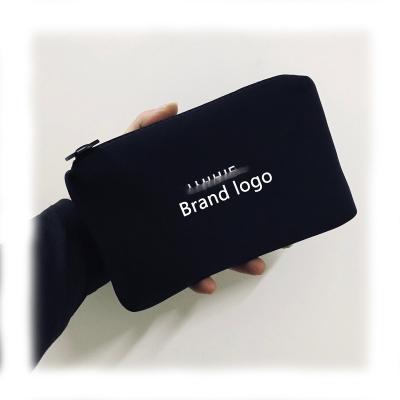 China NATIONAL Wholesale NATIONAL genuine custom brand logo zipper design makeup bag genuine custom storage clutch counter spot VIP cosmetic bag for sale