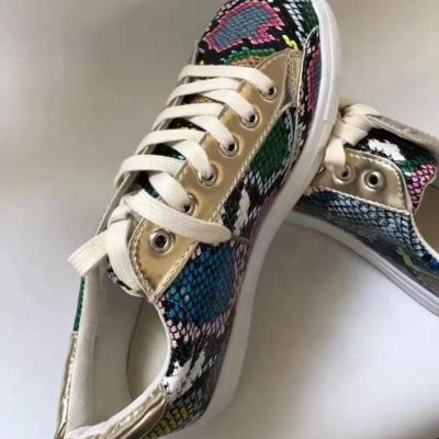 China Anti-odor 20019 European and American women's PU printing SNAKE-PRINT shoes flat unique sneakers size 38-43 skateboards for sale