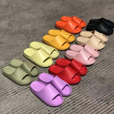 China 2021 EVERGREEN ladies sandals foam original inspiration pink orange yeezy slippers men and women super thick-soled soft-soled slippers for sale