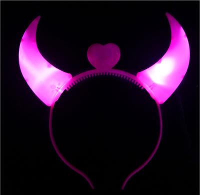 China Hip Hop Ox Horn LED Hairpin Luminous Luminescent Hairpin, Fashion Hairpin, Headdress Accessories LED Head Clip for sale