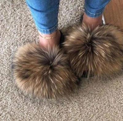 China Cushioning Keep Warm Fashionable Outdoor Fluffy Slippers Double Open Face Sheepskin Toe Fluffy Slippers For Sale for sale