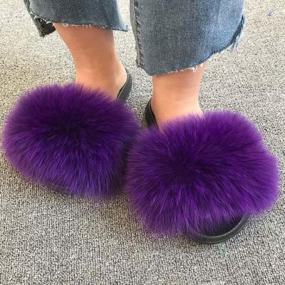 China Cushioning Portable Unique Thick Fluffy Large Capacity Fluffy Home Slippers New Styles Comfortable Slippers for sale