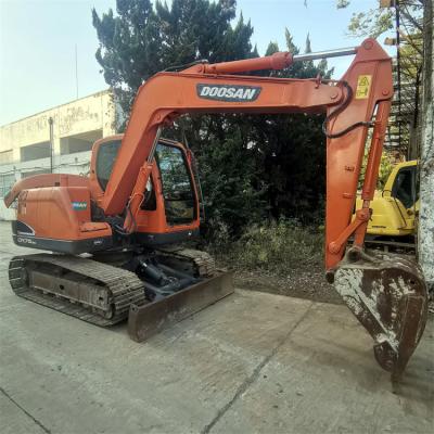 China Doosan Dx75 Excavadora Usada Doosan Excavadora de segunda mão 7 toneladas à venda