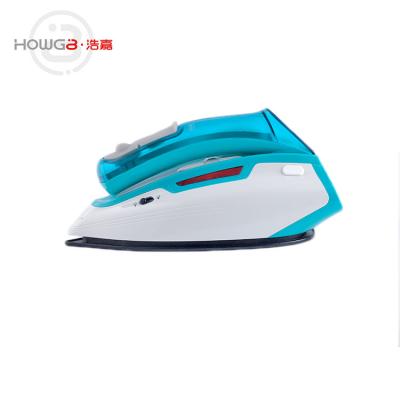 China New Ladies Non-Stick Dresser FoldableCE Mini Steam Travel Iron Hotel for sale