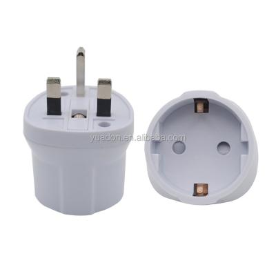 China 2020 Hot Sale Residential / Multi-Purpose EU To UK Travel Plug Adapter Euro To UK Adapter 250V 13A BS8546 Travel Adapter With Fuse for sale