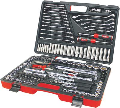 Cina 150PCS Kit Car Repair Sockets Set Hand Tool Sets Combination Socket Wrench Set with Plastic Toolbox in vendita