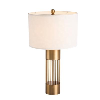 China Modern Modern Lampshade Metal Fabric Polishing Base E26 Led Nordic Bulb Table Lamp for sale