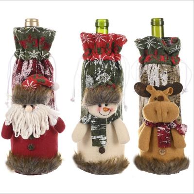 China Knitted Imitation Bark Christmas Decorations Knitted Imitation Bark Wine Bottle Cover Creative New Wine Cover Old Wine Bag Bottle Cover for sale