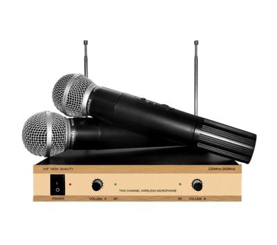 China VHF Handheld Wireless Microphone Dual Channels MD-1235 Microphone KTV Home Microphone for sale