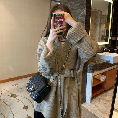 China Anti-wrinkle Autumn European and American Style Fashion V-Neck Button Waist Solid Color Loose Wide Casual Cardigan Knitted Coat Jacket for sale