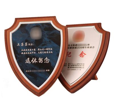 China China Custom Made High Quality Military Shield Holder Reward Trophy Wooden Plaque for sale