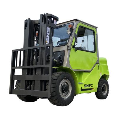 China Hotels Container Forklift 5 Ton Diesel Forklift With Cabin for sale