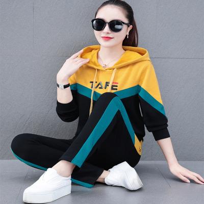 China Breathable Ladies Spring And Autumn Colorblocking Large Size Polyester Cotton Hooded Fashion Loose Sports Casual Suit for sale