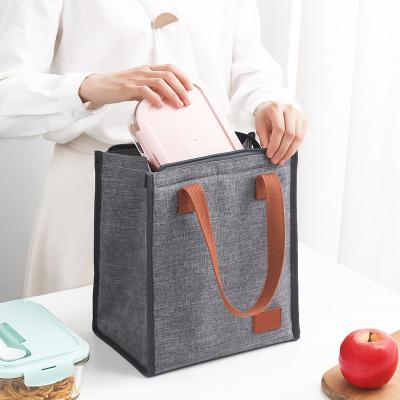 China Waterproof Custom Adults Carry Waterproof Foil Thermal Insulated Soft Lunch Cooler Bag for School Office Beach for sale