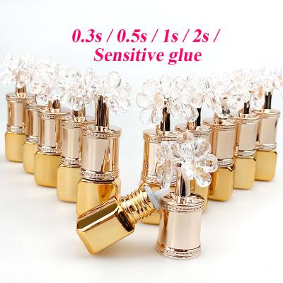 China Custom Free Adhesive Eyelash Glue Extensions 0.5 Dry Oil Dry 1sec Oil Resistant Las Las Abunnie Glue Extension Quick Dry Wholesale Glue for sale