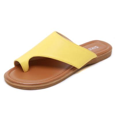 China Women Curvy Sandals Fashion Beach Leather Slippers Peep Toe Sandals Platform Shoes Soft Comfortable for sale