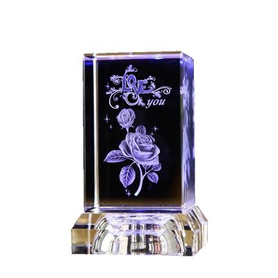 China Europe K9 Crystal Gifts Giveaway 3D Laser Engraved Crystal Glass Cube Photo Rose Flowes With Led Linght Wedding Souvenirs For Guests for sale