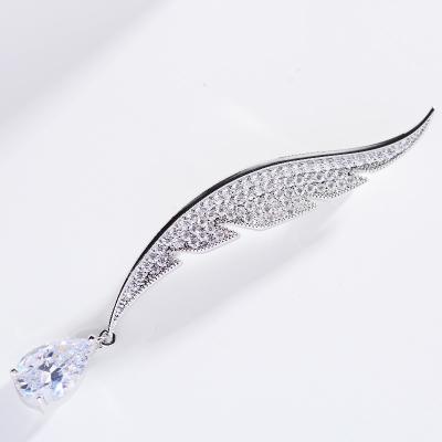 China Han edition wholesale elegant and elegant simple dress with zircon feather brooch for sale