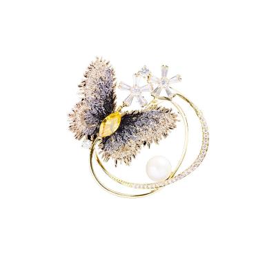 China New Han Edition fabric elegant butterfly embroidery pearl Zircon creative brooch flower brooch for sale